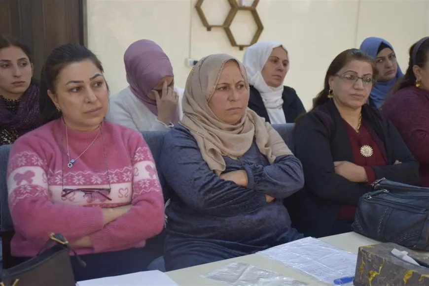 Li Dirbêsiyê û Dêrazorê tundiya li dijî jinan hat gotûbêjkirin