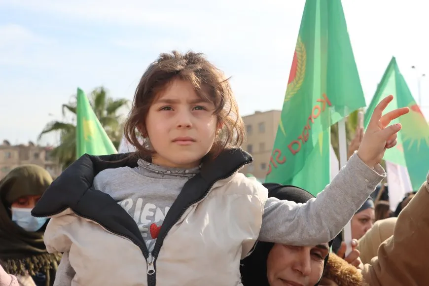 Li 5 navendan peyama 25ˊê Mijdarê: Em ji bo wekheviyê tê dikoşin
