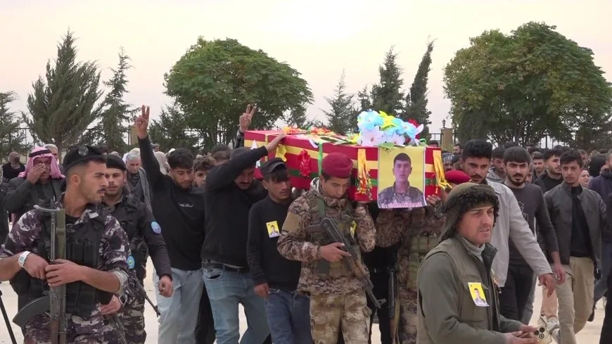 Şêniyên Reqayê cenazeyê şehîd Ezîz Şêx Elî oxir kir