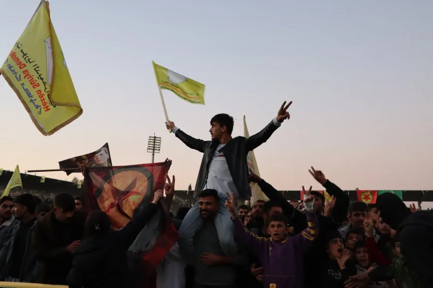 Bi dehhezaran şêniyên kantona Firatê 27’ê Mijdarê pîroz kir