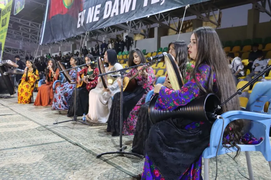 Bi dehhezaran şêniyên kantona Firatê 27’ê Mijdarê pîroz kir