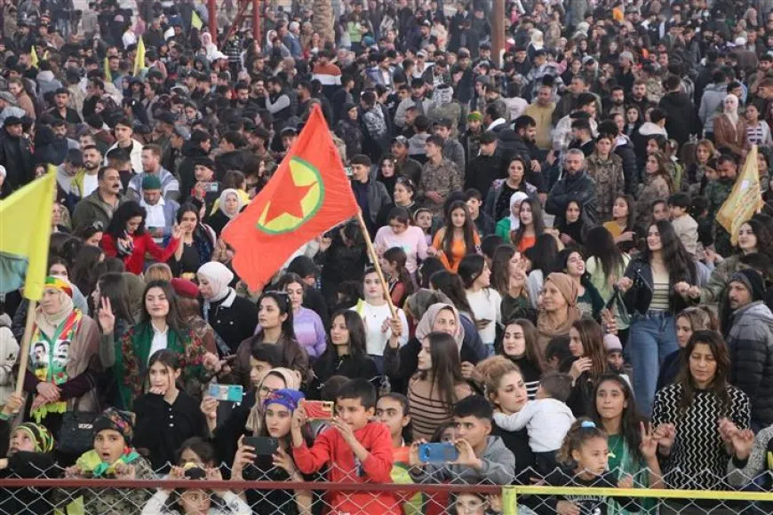 Cejna Berxwedana Neteweyî li 5 bajaran hat pîrozkirin