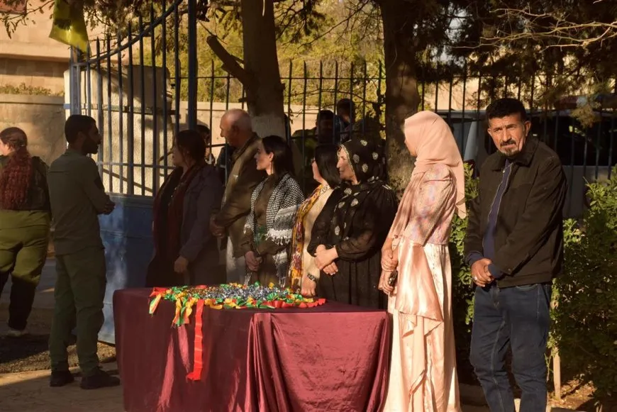 Cejna Berxwedana Neteweyî li 5 bajaran hat pîrozkirin