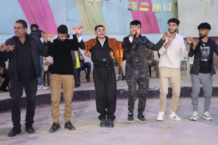 Cejna Berxwedana Neteweyî li 5 bajaran hat pîrozkirin