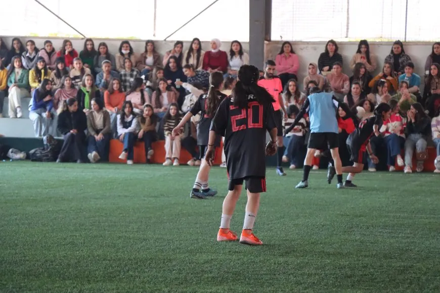 Bi boneya 25’ê Mijdarê de turnovaya futbolê ya jinên ciwan