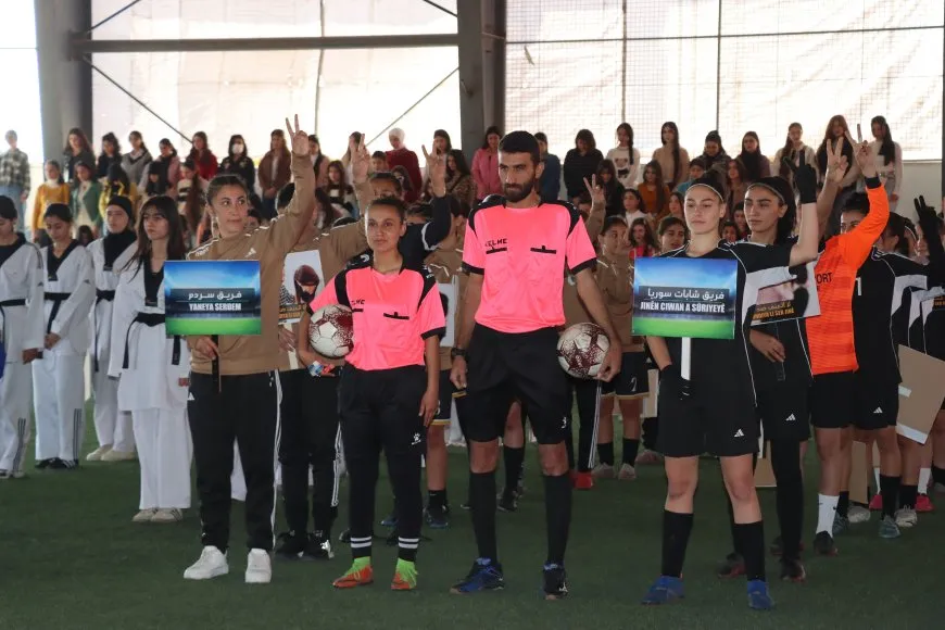 Bi boneya 25’ê Mijdarê de turnovaya futbolê ya jinên ciwan