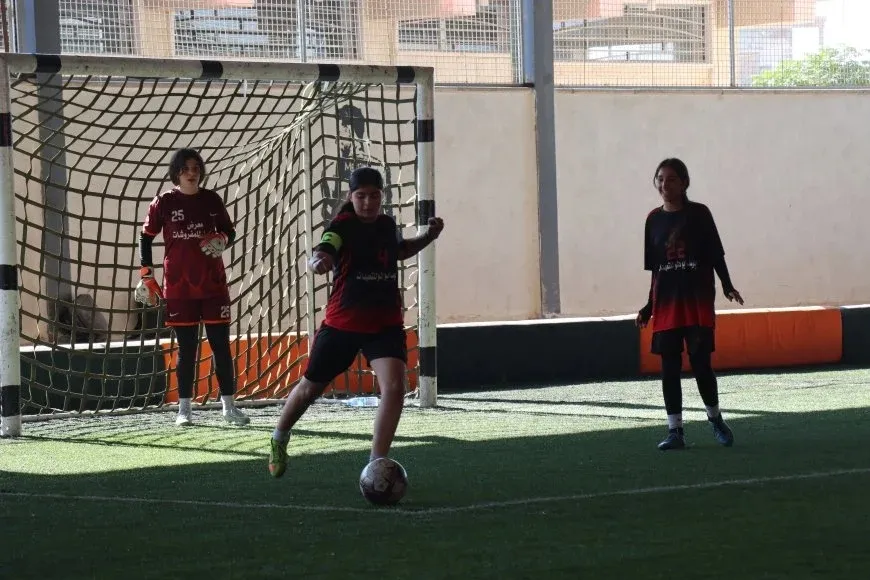 Bi boneya 25’ê Mijdarê de turnovaya futbolê ya jinên ciwan