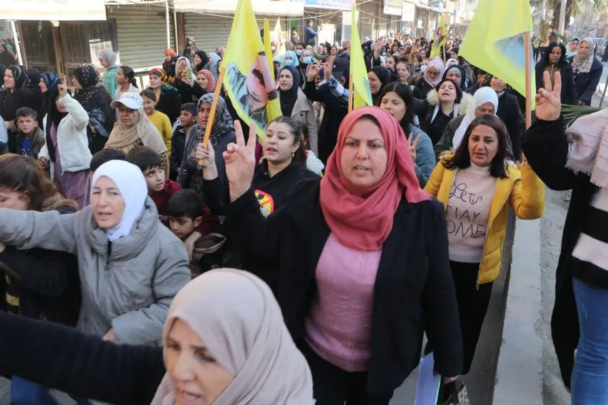 Şêniyên Hesekê û koçberan azadiya fîzîkî ya Rêber Abdullah Ocalan xwest