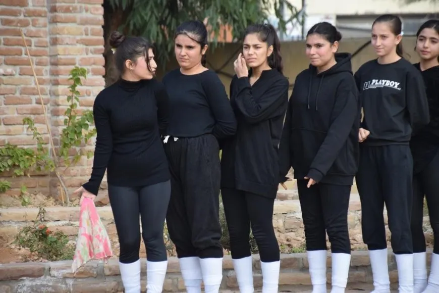 Koma Şahmaran a folklora kurdî hat avakirin