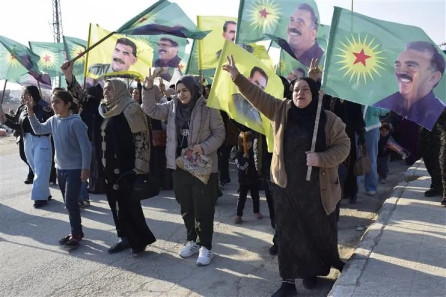 Gel li 2 bajaran meşiyan: Dem dema azadiya Rêber Apo ye