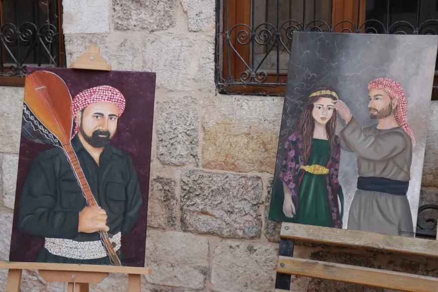 Xwendekarên Zanîngeha Helebê çalakiyek hunerî li dar xist