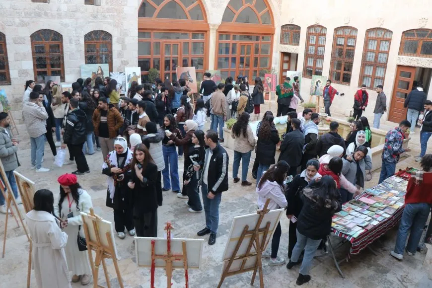 Xwendekarên Zanîngeha Helebê çalakiyek hunerî li dar xist