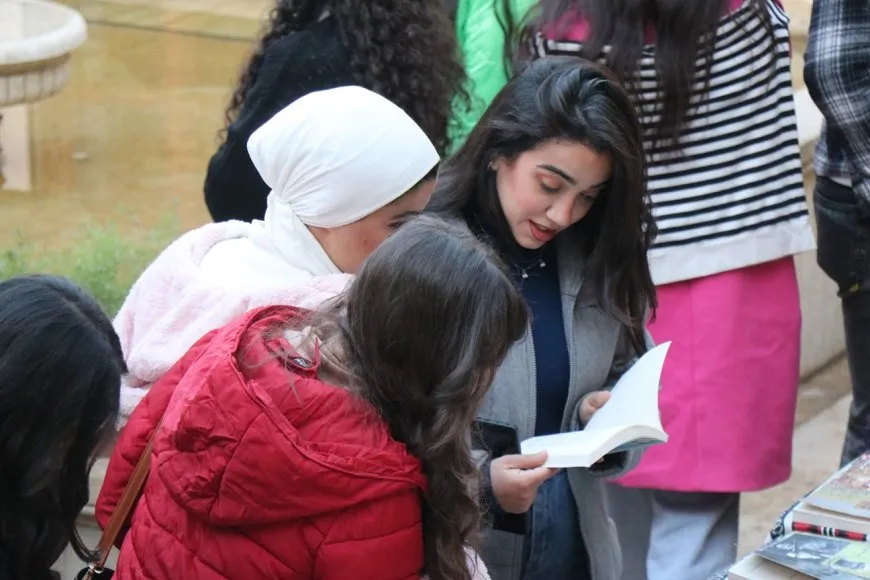 Xwendekarên Zanîngeha Helebê çalakiyek hunerî li dar xist