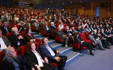 Ji konferansê peyama 'Jin têkoşerên azadî û rûmeta mirovahiyê ne'