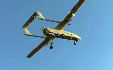 Parêzvanên Neteweyî dronek li gundewarê Siwêdayê xistin xwarê