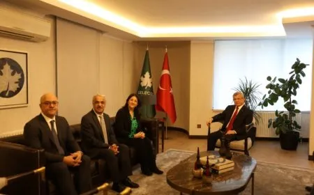 Hevdîtina Heyeta Îmraliyê bi Ahmet Davutoğlu re destpêkir