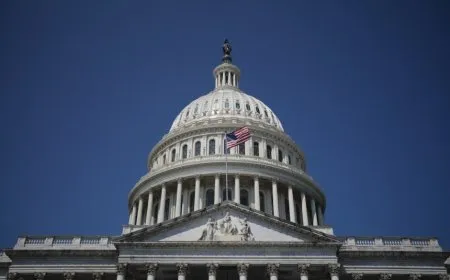 Trump budçeya parastinê ya 2026’an îmze kir
