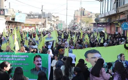 Li Qamişloyê meşa ji bo azadiya Rêber Apo dest pê kir 