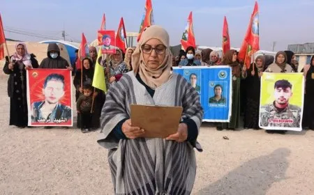 Malbatên şehîdan êrişa li ser pakrewangeha Şêxmeqsûdê şermezar kir
