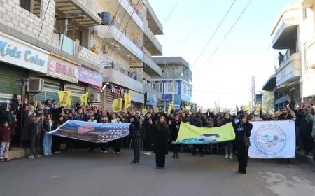 Bi hezaran kes ji bo azadiya fîzîkî ya Rêber Abdullah Ocalan meşiyan