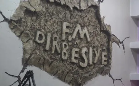 Dirbêsiyê FM 10 sal li şûn xwe hiştin