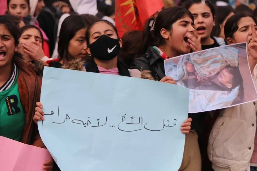 Ciwanên Helebê li dijî binpêkirinan meşek li dar xist