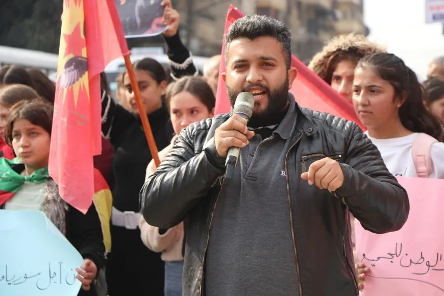 Ciwanên Helebê li dijî binpêkirinan meşek li dar xist