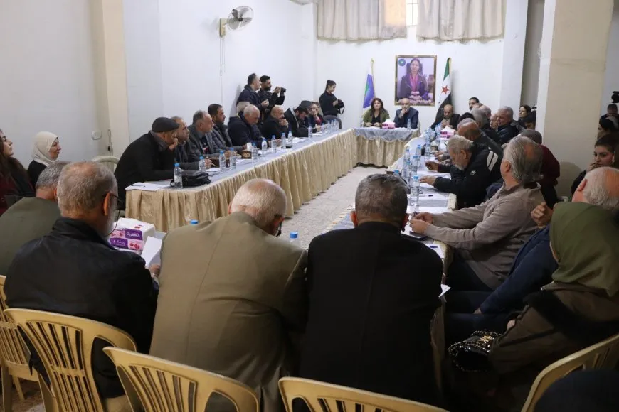 Li Helebê panela ’Diyaloga nîştimanî bingeha avakirina Sûriyeya nû ye’