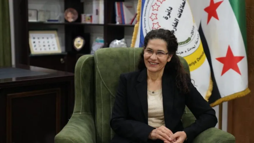 Îlham Ehmed bi rêya vîdeokonferansê tevlê Konfernasa Navneteweyî bibe