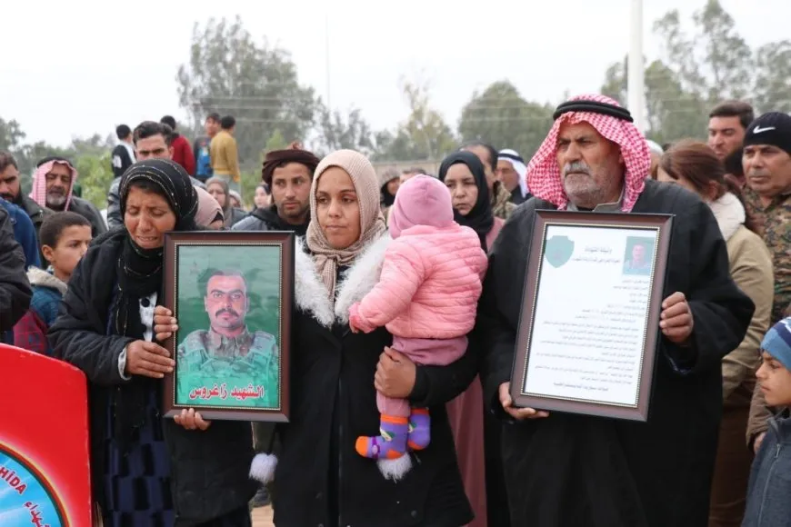 Bi merasîmekê şehîd Zagros spart axê