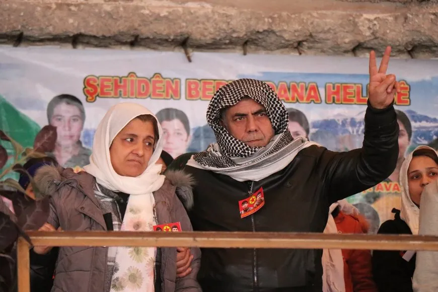 Xelkê Helebê 2 gerîla bi bîr anîn, sersaxî da malbata şehîdekî