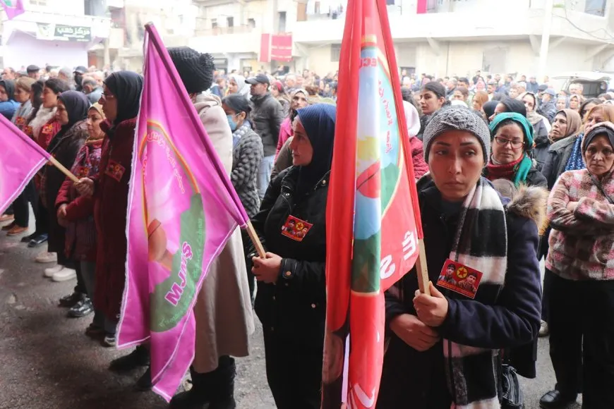 Xelkê Helebê 2 gerîla bi bîr anîn, sersaxî da malbata şehîdekî