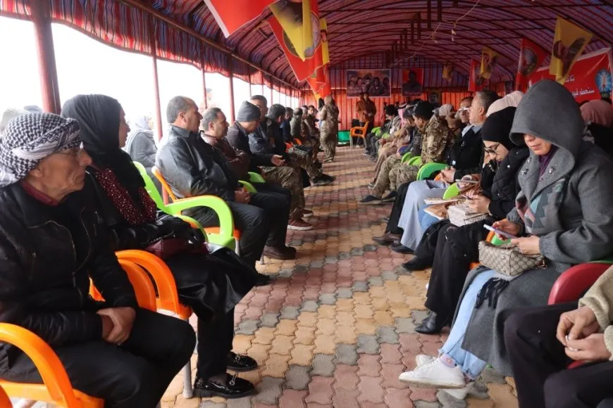 Şêniyên Tebqayê sersaxî da malbata şehîd Umer Şihada