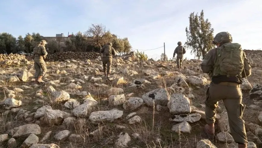 Îsraîlê li bakurê Quneytîrayê bendek danî