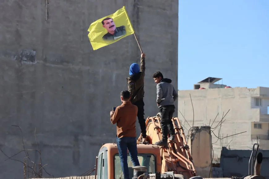 Şêniyên Firatê ji bo azadiya fîzîkî ya Rêber Abdullah Ocalan meşiyan