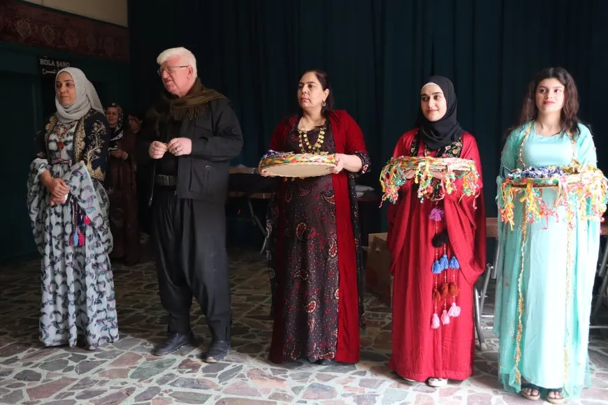 Bawernameyên zimanê kurdî li 110 xwendekaran hatin belavkirin