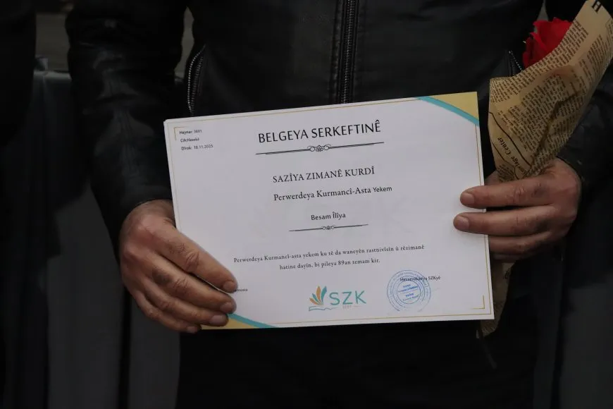 Bawernameyên zimanê kurdî li 110 xwendekaran hatin belavkirin