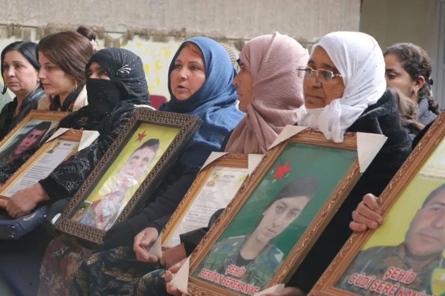 Koçberên Serêkaniyê 175 şehîd bi bîr anîn