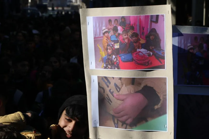 Bi hezaran xwendekar li dijî ambargoyê meşiyan
