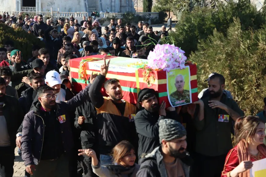 Gelê Firatê şervanekî QSD`ê oxir kir û gerîlayek bi bîr anî
