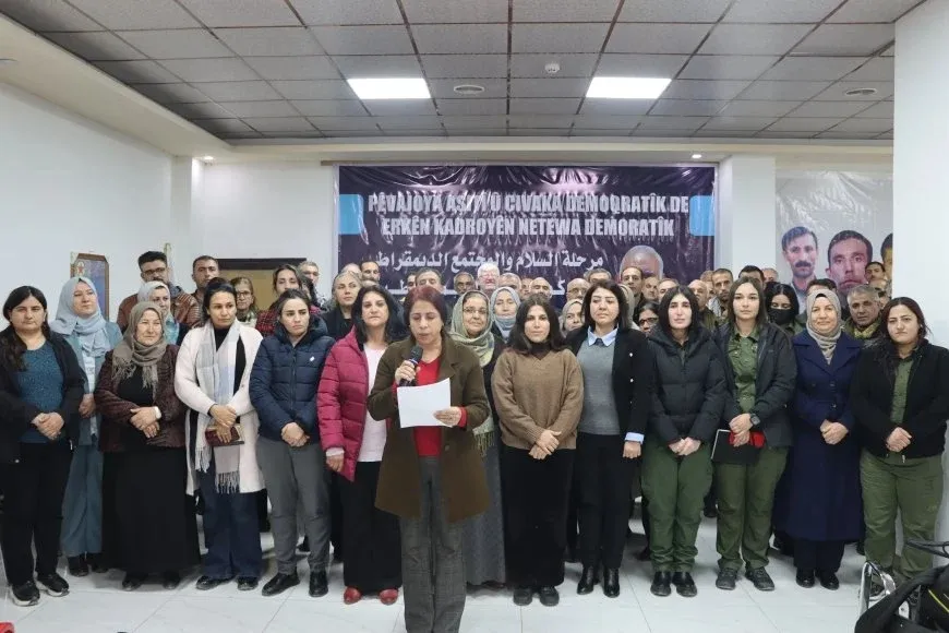 Kesayetên siyasî û civakî daxwaza azadiya Rêber Abdullah Ocalan kir