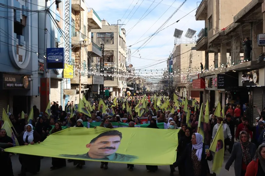 Bi hezaran şêniyên kantona Cizîrê azadiya Rêber Apo xwestin 