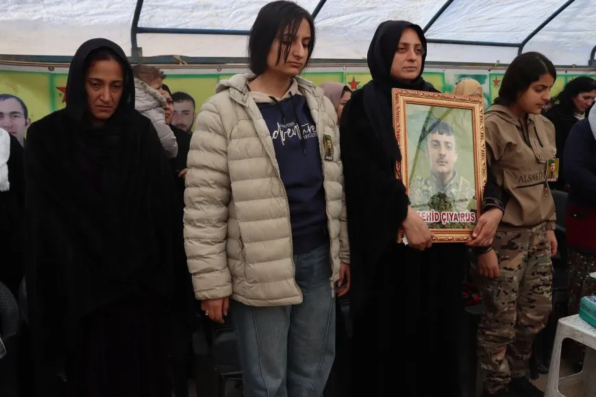 Sersaxî dan malbata şehîd Çiya Rûs