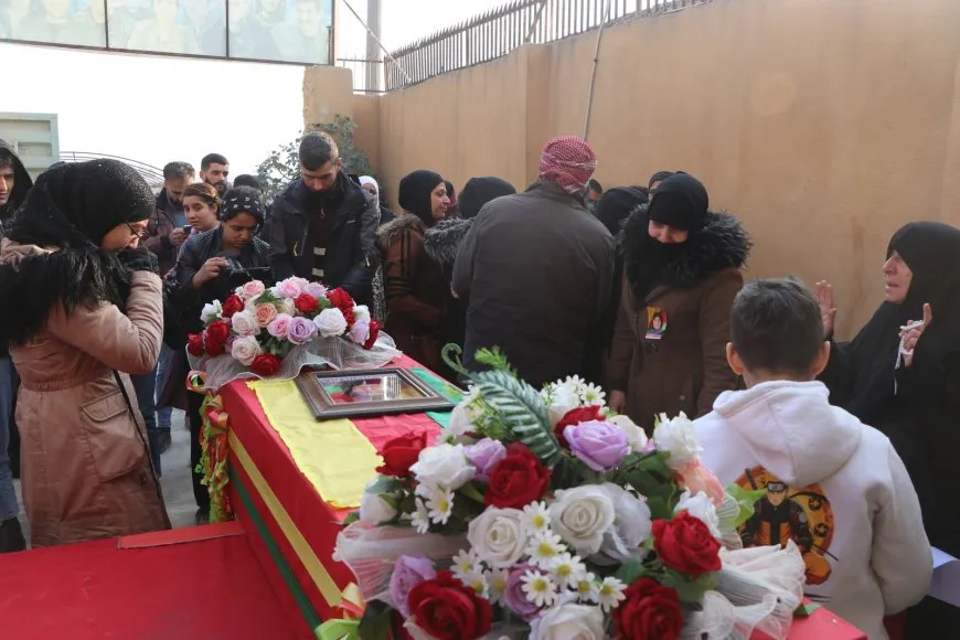 Şêniyên Şêxmeqsûd û Eşrefiyê cenazeyê Fedwa El Kurdî spart axê