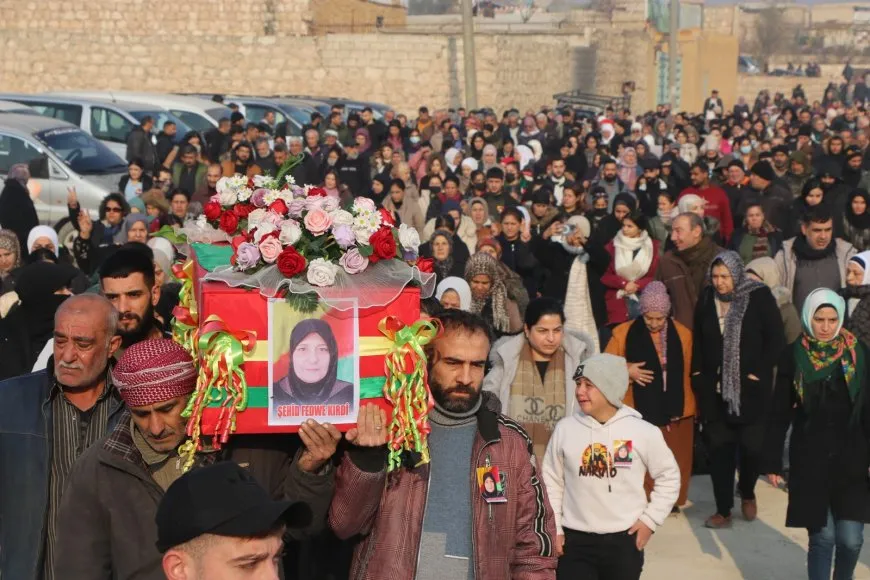 Şêniyên Şêxmeqsûd û Eşrefiyê cenazeyê Fedwa El Kurdî spart axê