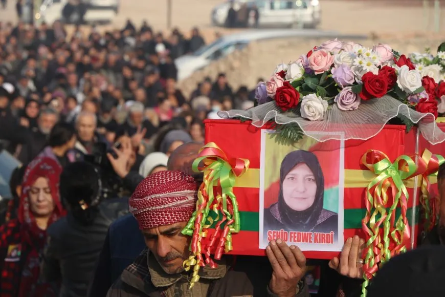 Şêniyên Şêxmeqsûd û Eşrefiyê cenazeyê Fedwa El Kurdî spart axê