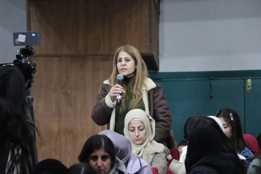  Jinên Ciwan konferansa `Jin û Rêbertî` li dar xist