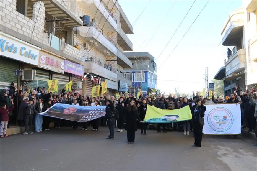 Bi hezaran kes ji bo azadiya fîzîkî ya Rêber Abdullah Ocalan meşiyan