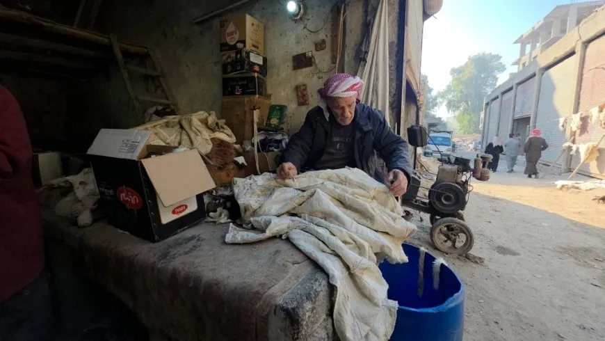 Çêkirina kurkan li Reqayê: Pîşeya li hember demê ber xwe dide