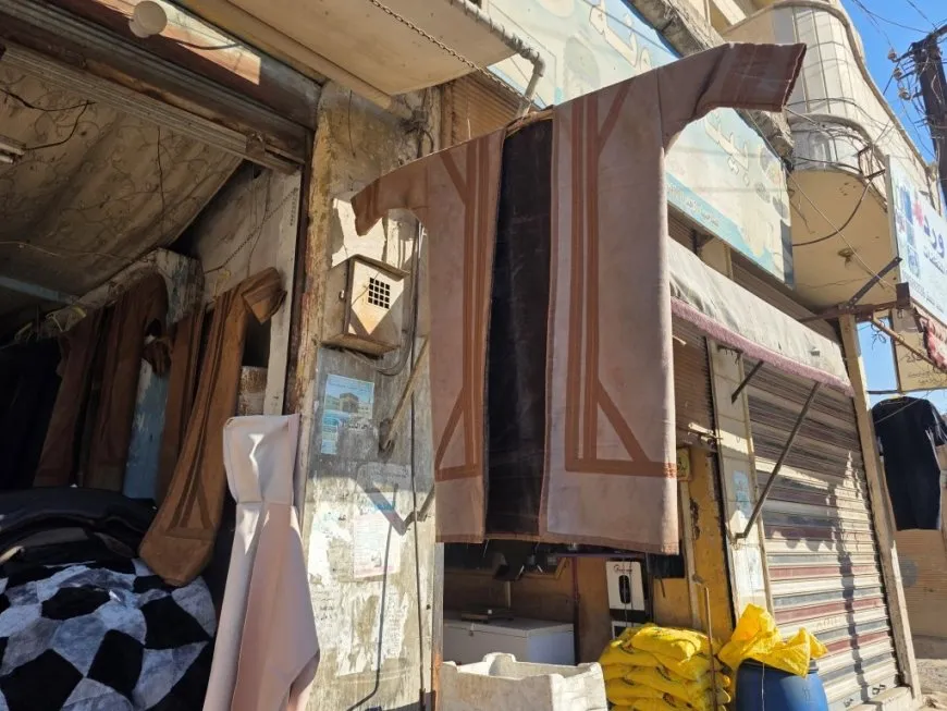 Çêkirina kurkan li Reqayê: Pîşeya li hember demê ber xwe dide